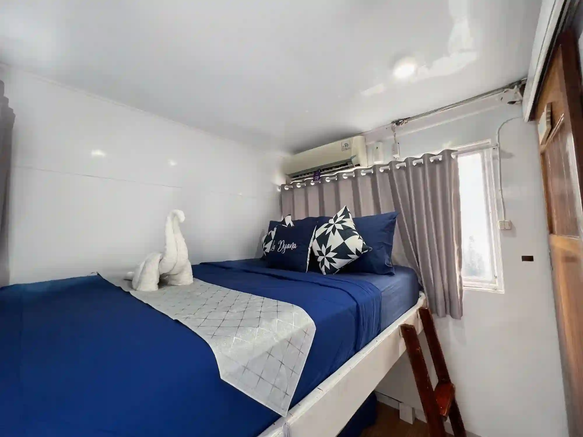 Deluxe Cabin La Dyana