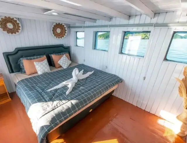 Lamborajo 3D2N Komodo Island Liveaboard